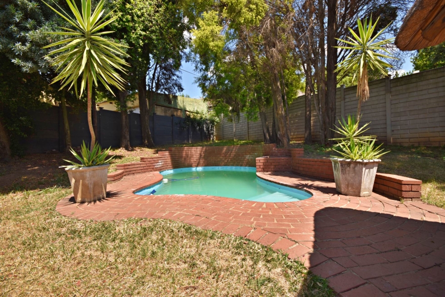 4 Bedroom Property for Sale in Bromhof Gauteng