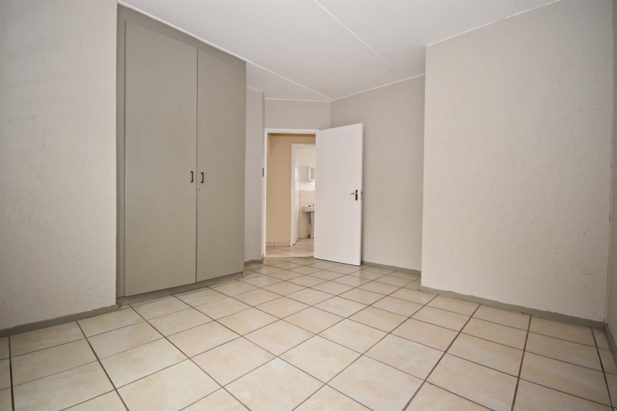 2 Bedroom Property for Sale in Bromhof Gauteng