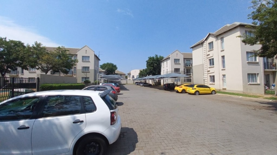 2 Bedroom Property for Sale in Klippoortje Gauteng