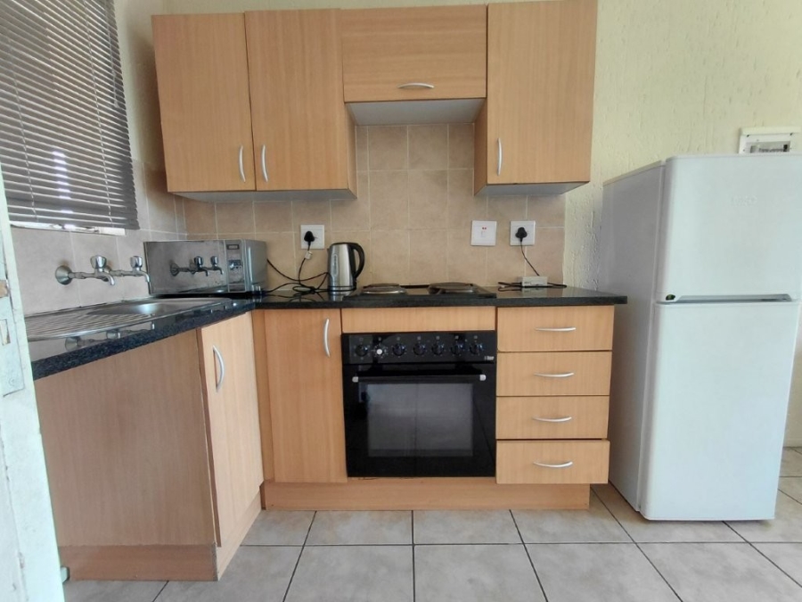 2 Bedroom Property for Sale in Klippoortje Gauteng