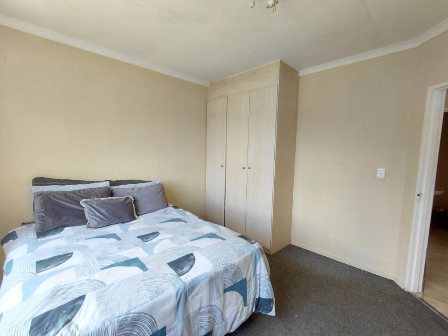 2 Bedroom Property for Sale in Klippoortje Gauteng