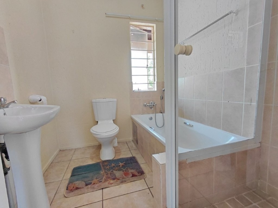 2 Bedroom Property for Sale in Klippoortje Gauteng