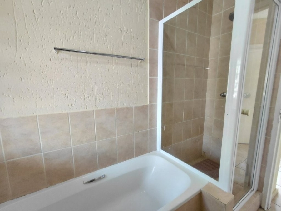 2 Bedroom Property for Sale in Klippoortje Gauteng