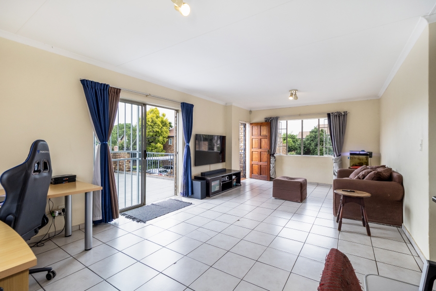 2 Bedroom Property for Sale in Rietvalleirand Gauteng