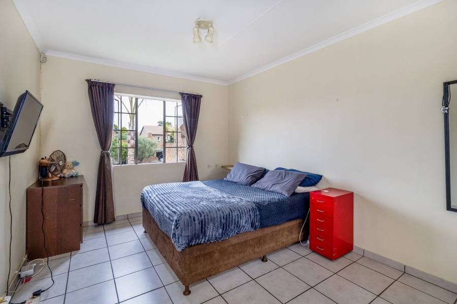 2 Bedroom Property for Sale in Rietvalleirand Gauteng