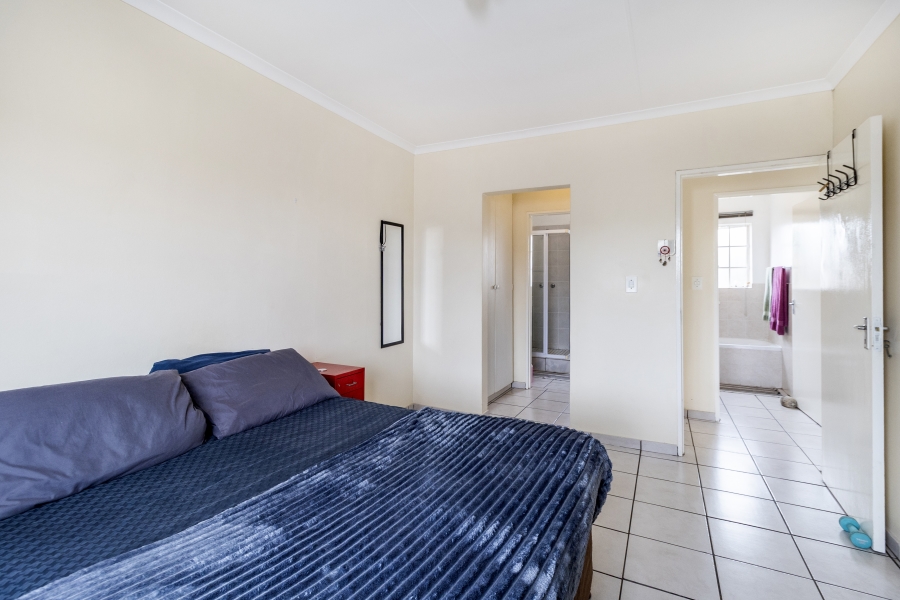 2 Bedroom Property for Sale in Rietvalleirand Gauteng