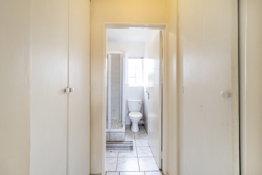 2 Bedroom Property for Sale in Rietvalleirand Gauteng