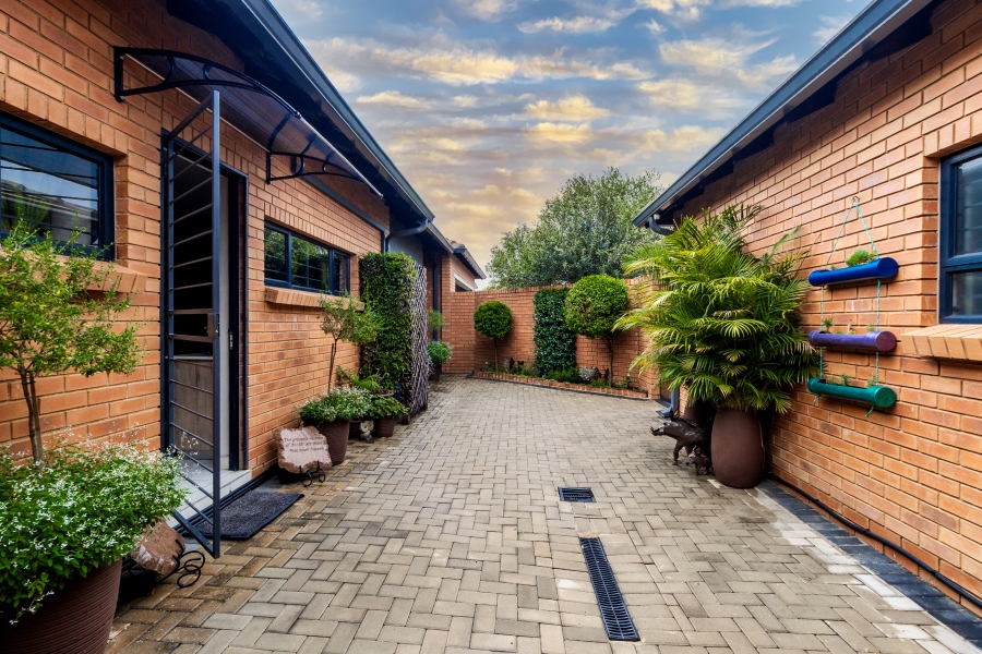 3 Bedroom Property for Sale in Rietvalleirand Gauteng