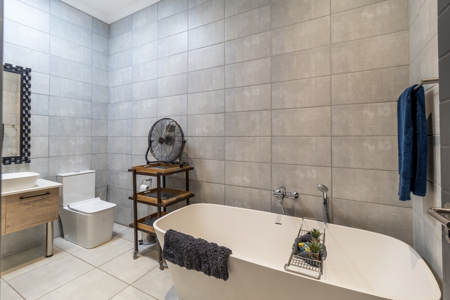 3 Bedroom Property for Sale in Rietvalleirand Gauteng