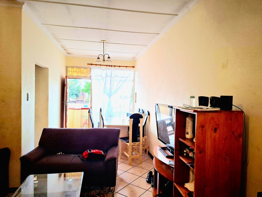 1 Bedroom Property for Sale in Windsor East Gauteng