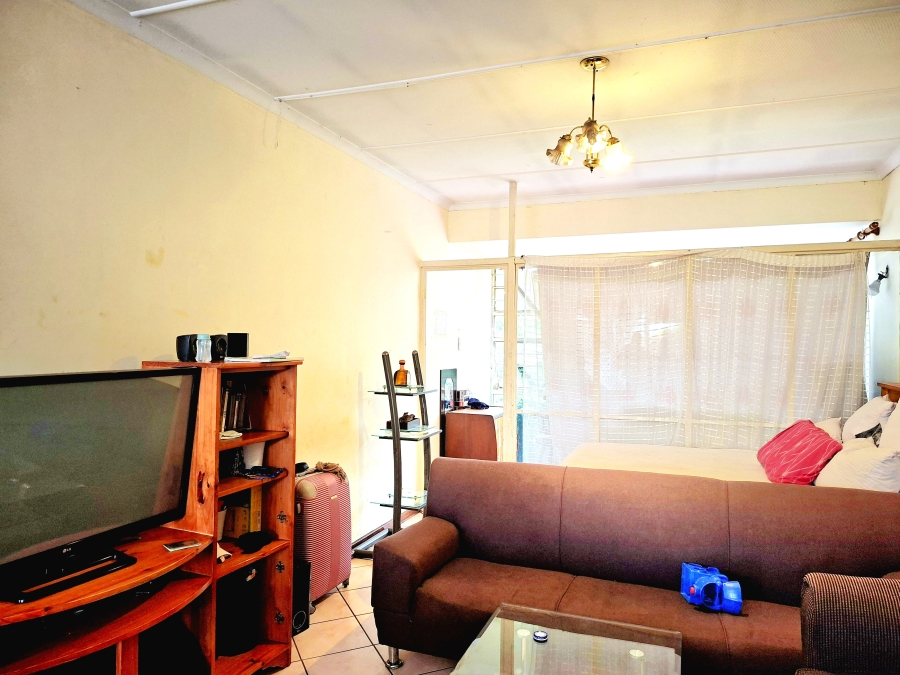 1 Bedroom Property for Sale in Windsor East Gauteng