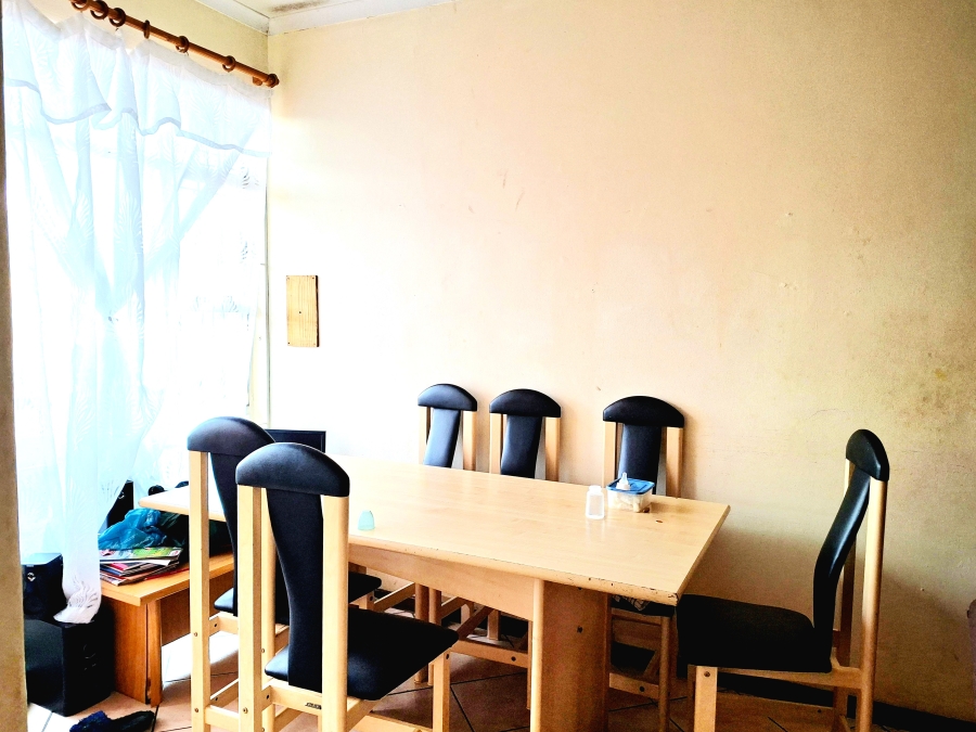 1 Bedroom Property for Sale in Windsor East Gauteng