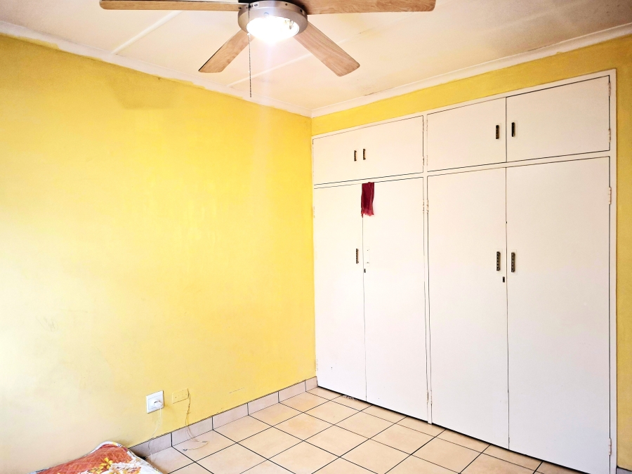 1 Bedroom Property for Sale in Windsor East Gauteng