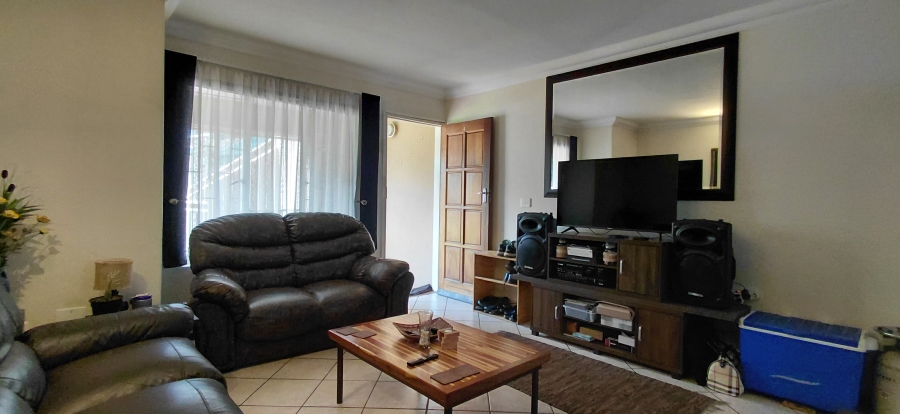 2 Bedroom Property for Sale in Beyers Park Gauteng