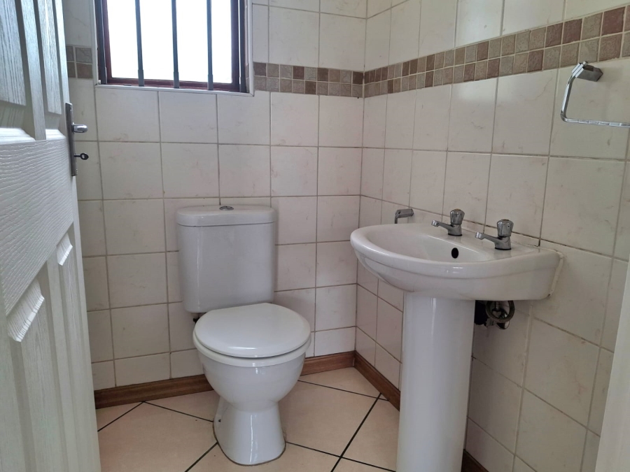 2 Bedroom Property for Sale in Ravenswood Gauteng