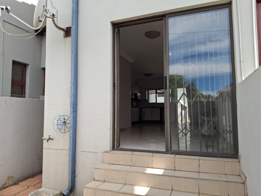 2 Bedroom Property for Sale in Ravenswood Gauteng