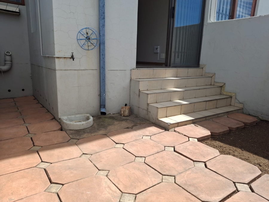 2 Bedroom Property for Sale in Ravenswood Gauteng