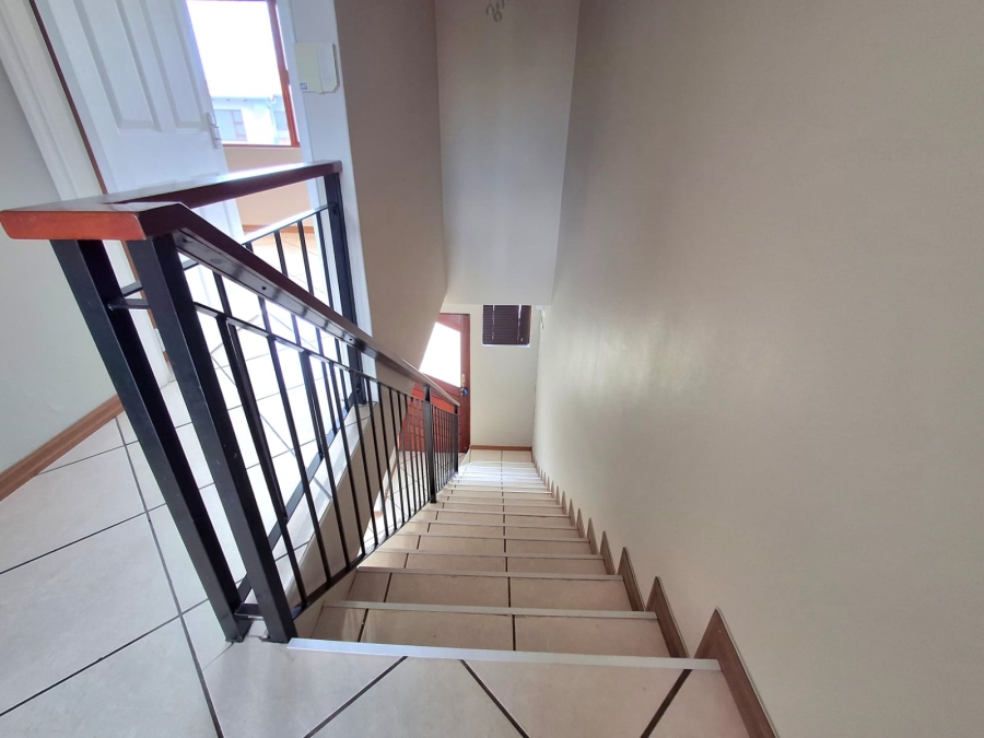 2 Bedroom Property for Sale in Ravenswood Gauteng