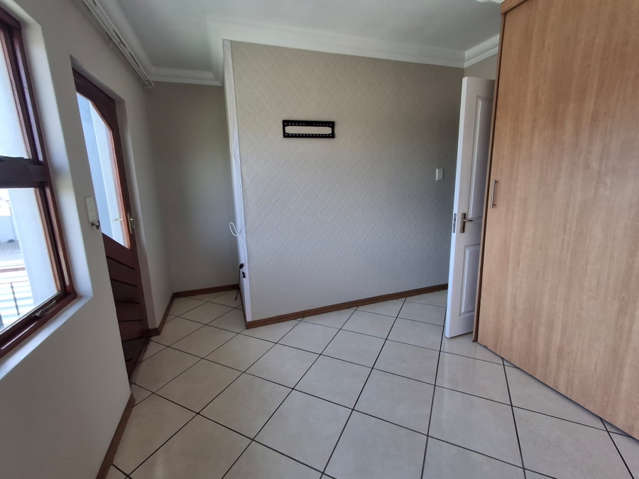 2 Bedroom Property for Sale in Ravenswood Gauteng