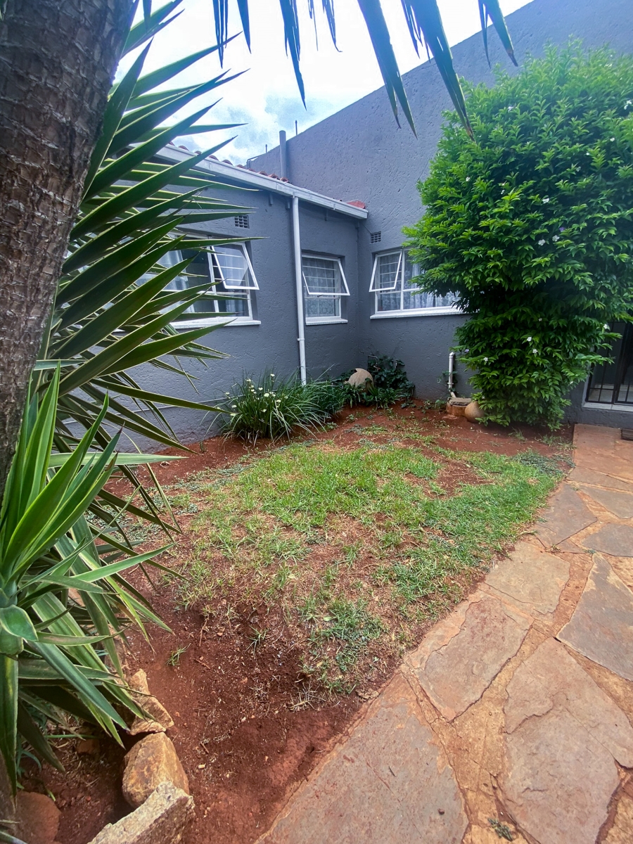 2 Bedroom Property for Sale in Klopperpark Gauteng