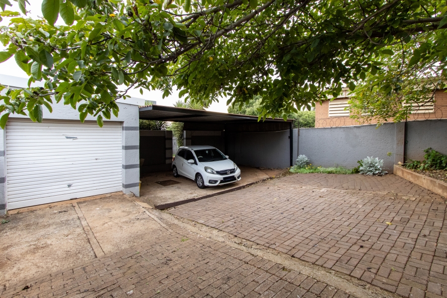 2 Bedroom Property for Sale in Klopperpark Gauteng