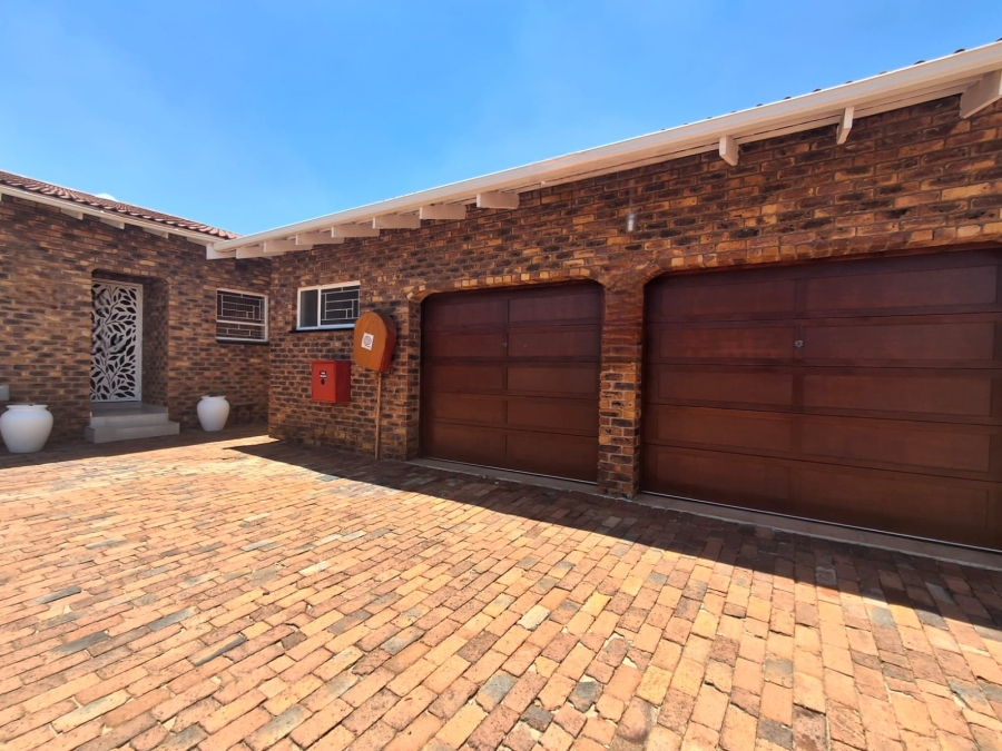 3 Bedroom Property for Sale in Northmead Gauteng