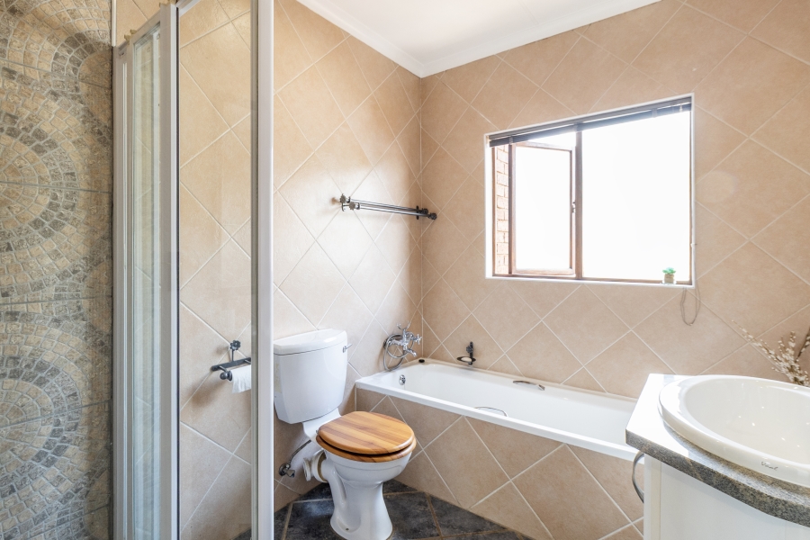 2 Bedroom Property for Sale in Boardwalk Meander Gauteng