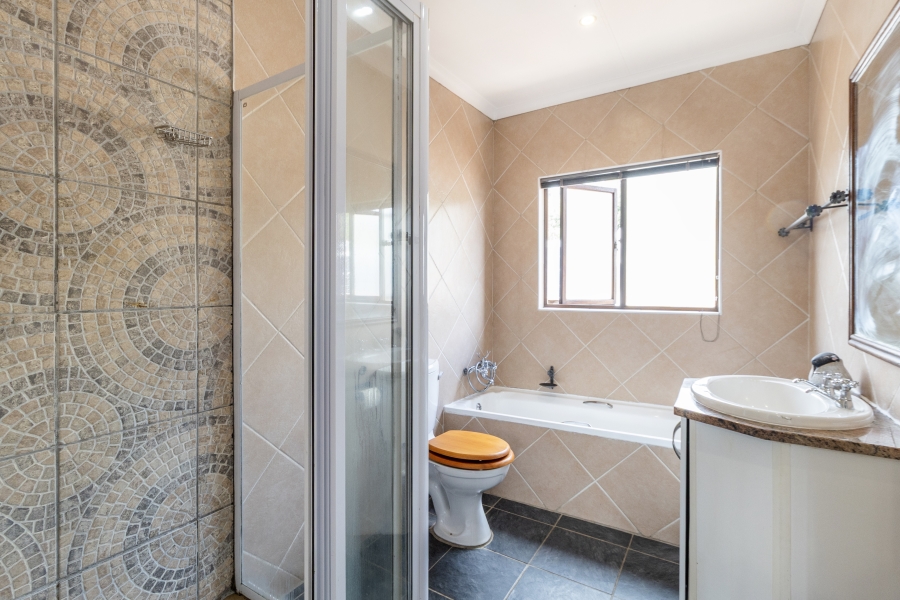 2 Bedroom Property for Sale in Boardwalk Meander Gauteng