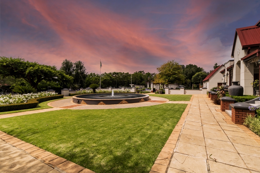 2 Bedroom Property for Sale in Boardwalk Meander Gauteng