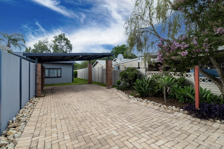 3 Bedroom Property for Sale in Queenswood Gauteng