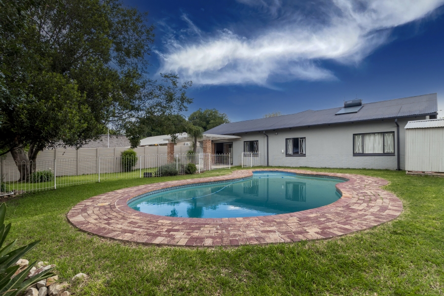 3 Bedroom Property for Sale in Queenswood Gauteng