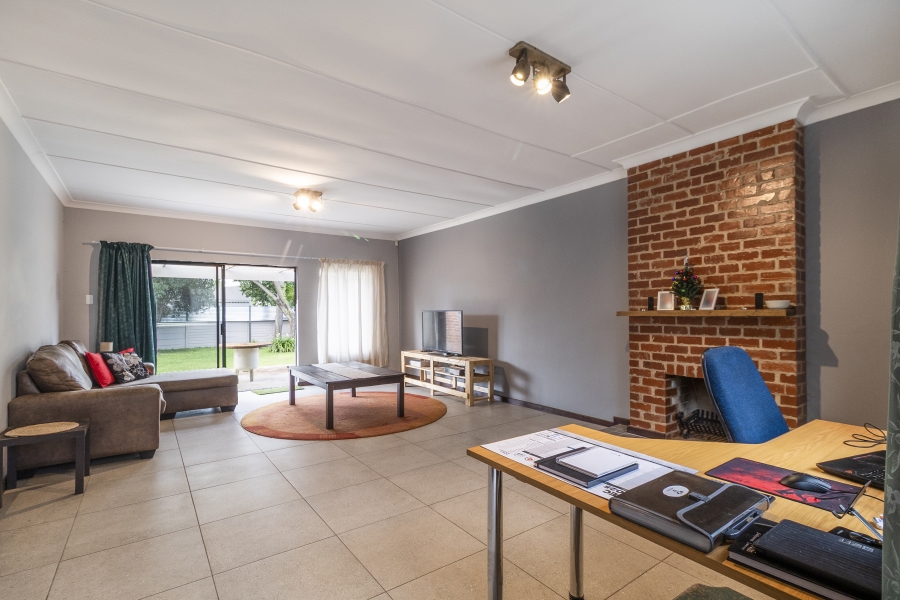 3 Bedroom Property for Sale in Queenswood Gauteng