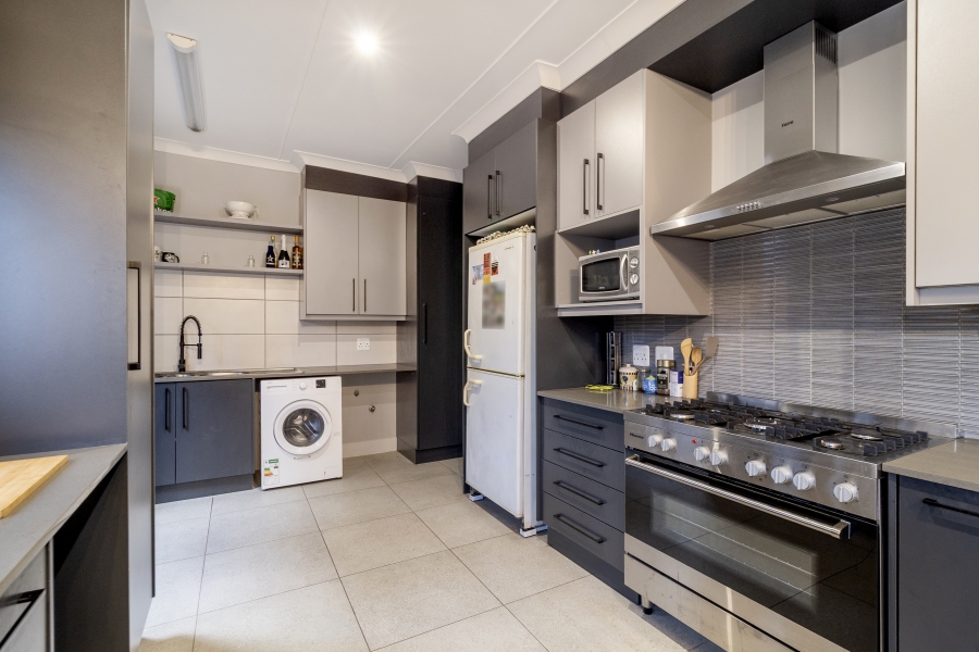 3 Bedroom Property for Sale in Queenswood Gauteng