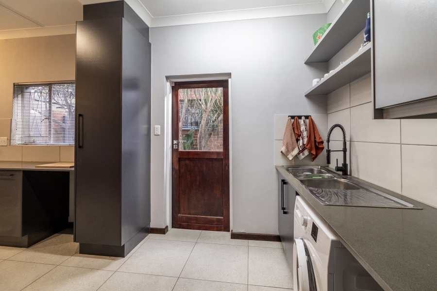 3 Bedroom Property for Sale in Queenswood Gauteng