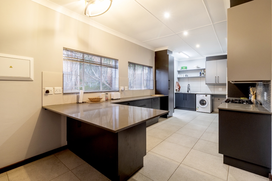 3 Bedroom Property for Sale in Queenswood Gauteng