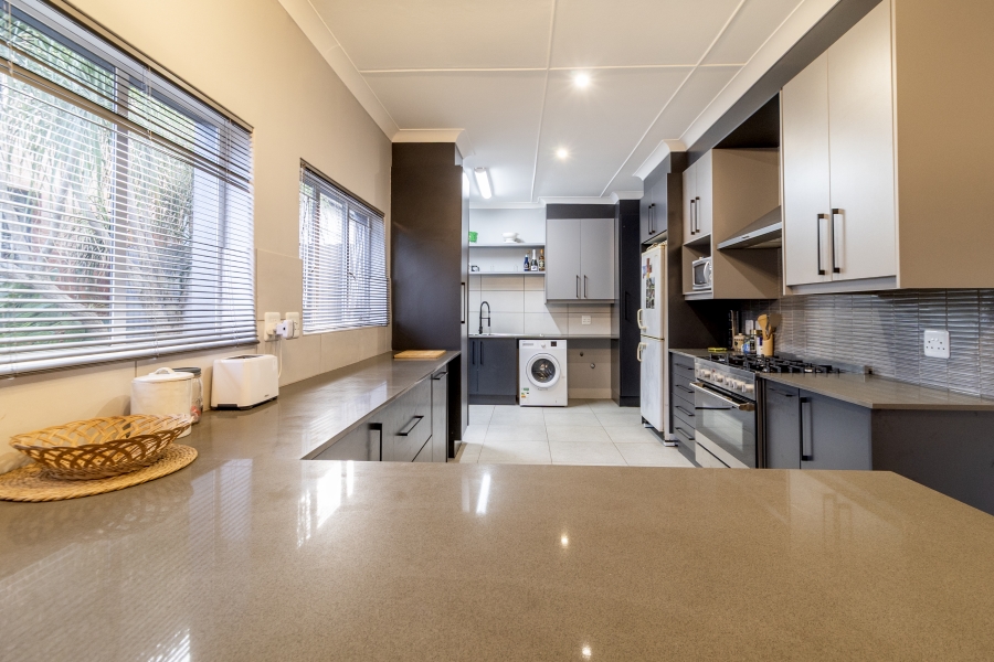 3 Bedroom Property for Sale in Queenswood Gauteng