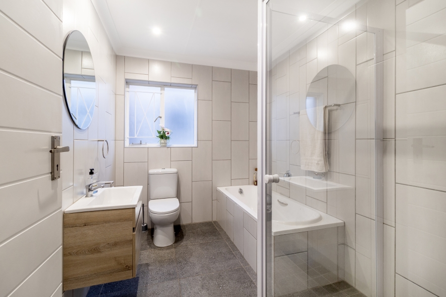 3 Bedroom Property for Sale in Queenswood Gauteng