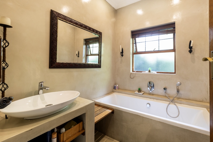 4 Bedroom Property for Sale in Waterkloof Gauteng