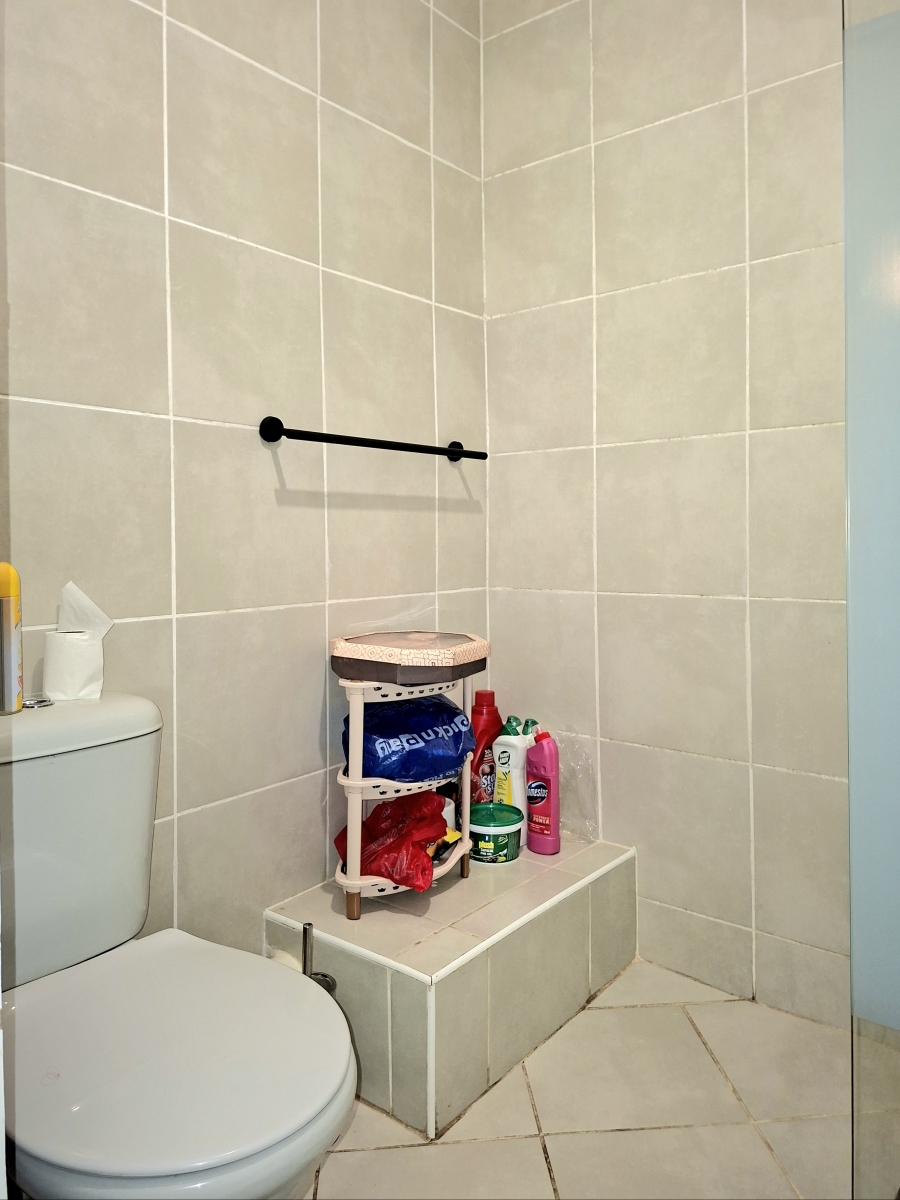 2 Bedroom Property for Sale in Windsor East Gauteng