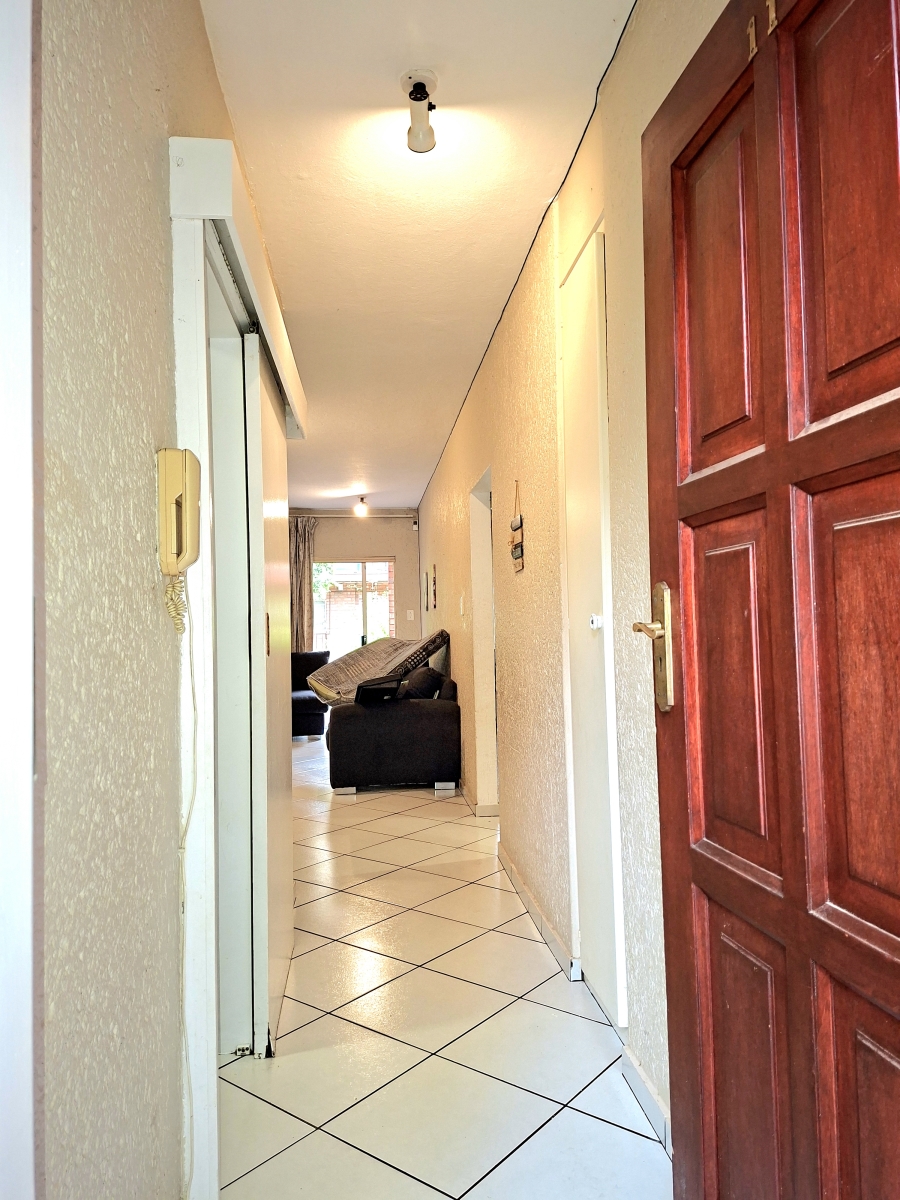 2 Bedroom Property for Sale in Windsor East Gauteng
