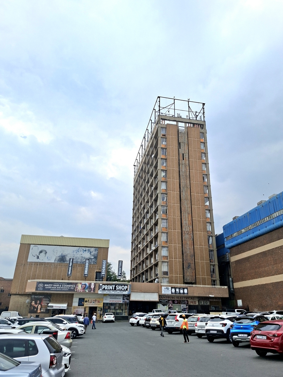 1 Bedroom Property for Sale in Ferndale Gauteng