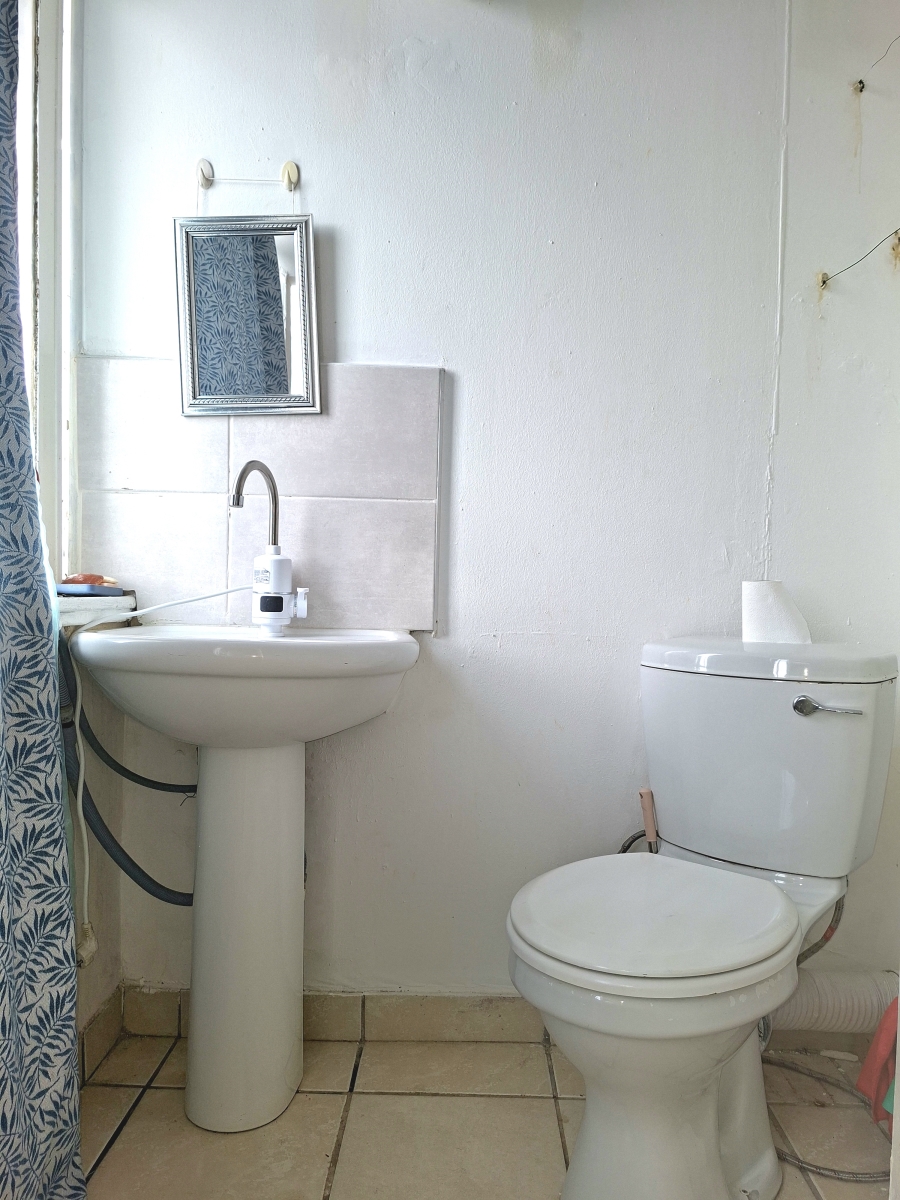 1 Bedroom Property for Sale in Ferndale Gauteng