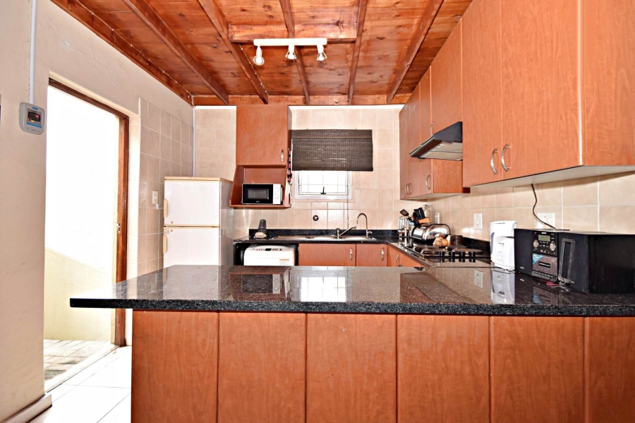 2 Bedroom Property for Sale in Bromhof Gauteng