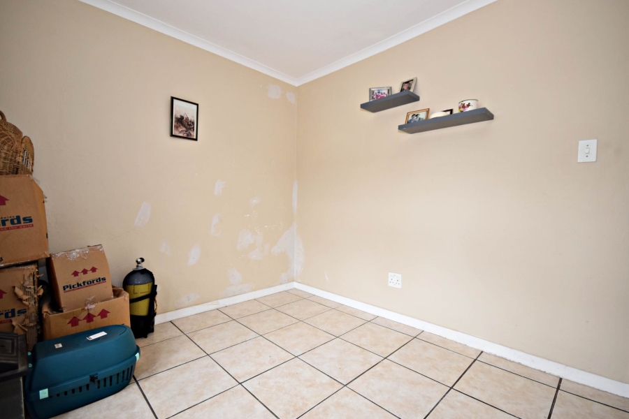 2 Bedroom Property for Sale in Bromhof Gauteng