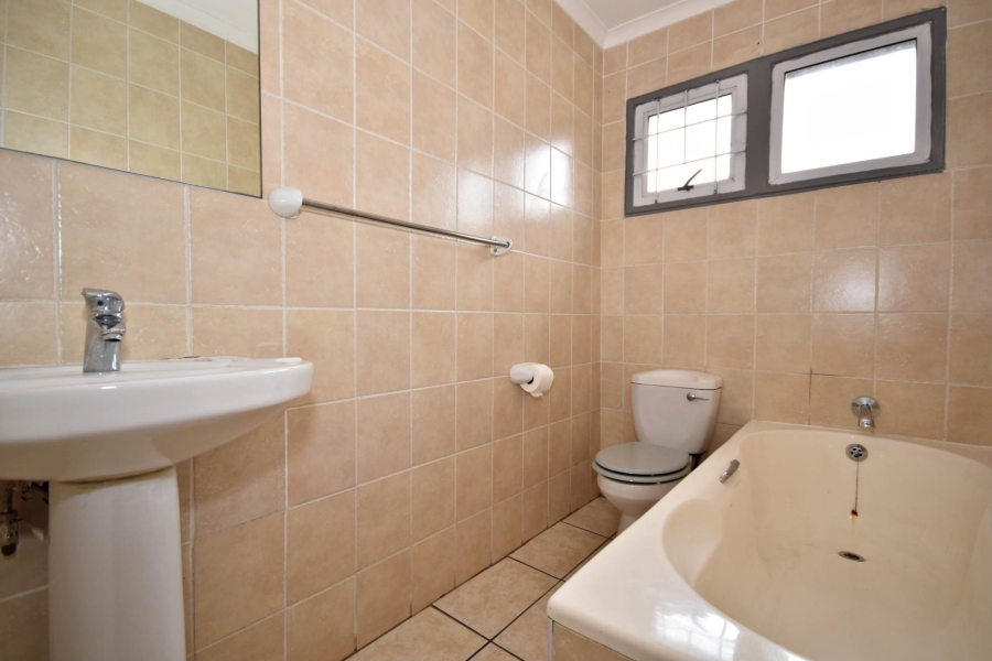 2 Bedroom Property for Sale in Bromhof Gauteng