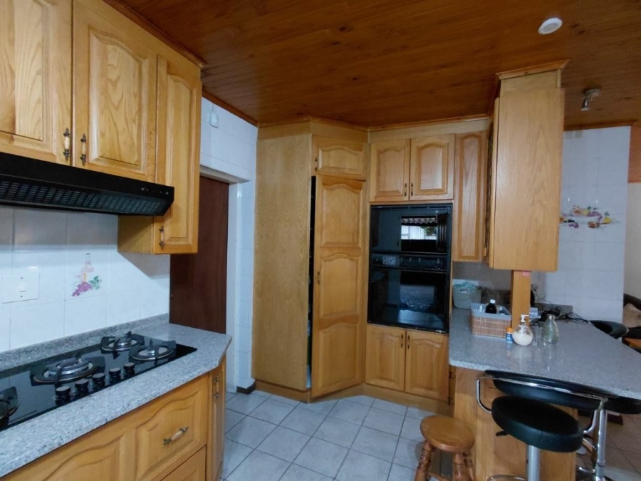 4 Bedroom Property for Sale in Klippoortje Gauteng