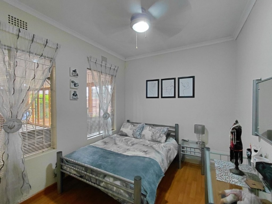 4 Bedroom Property for Sale in Klippoortje Gauteng