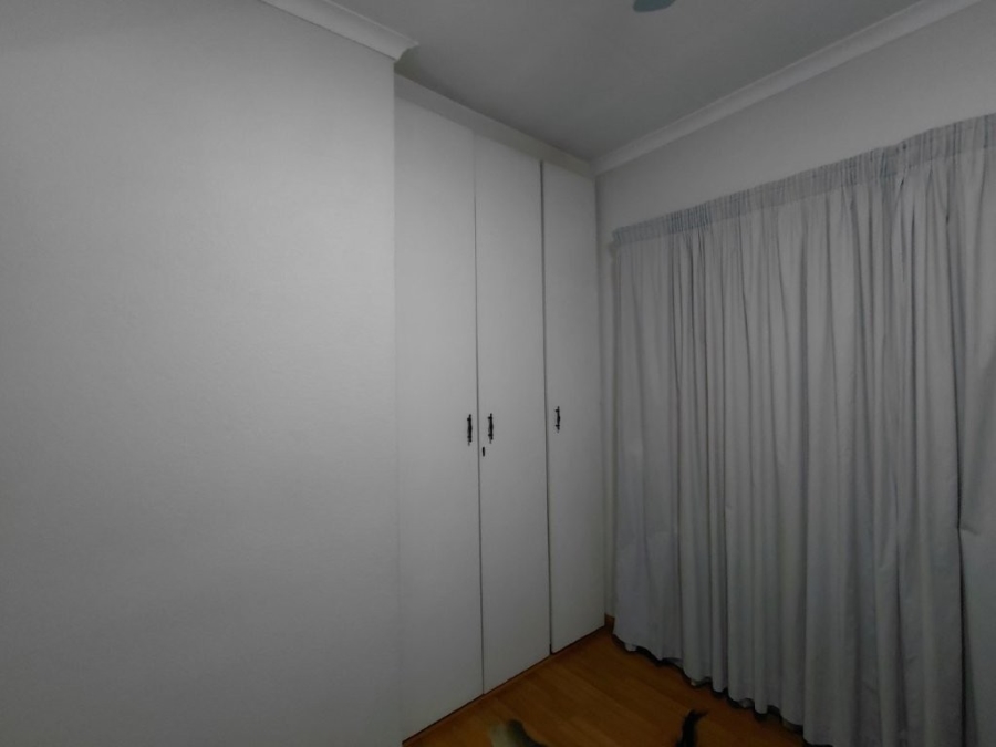 4 Bedroom Property for Sale in Klippoortje Gauteng