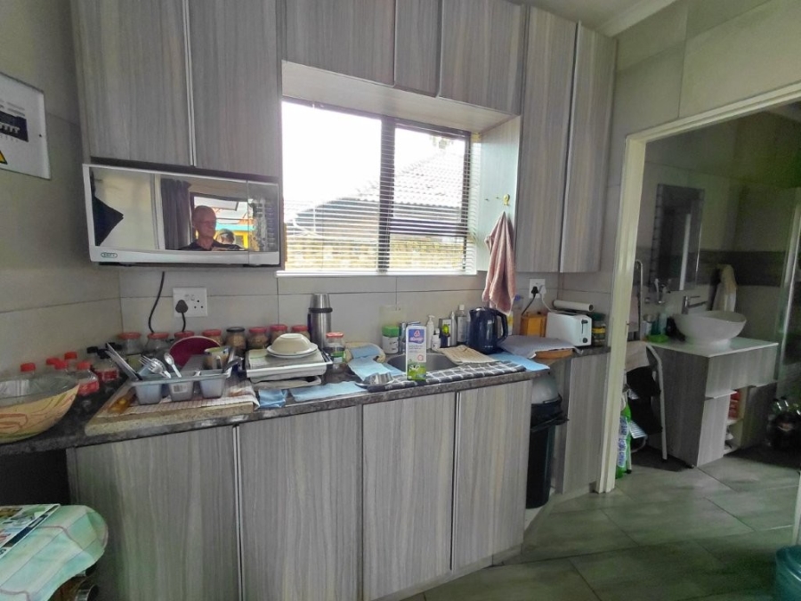 4 Bedroom Property for Sale in Klippoortje Gauteng