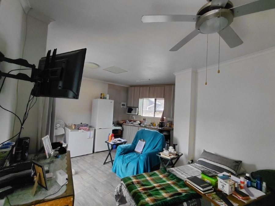 4 Bedroom Property for Sale in Klippoortje Gauteng